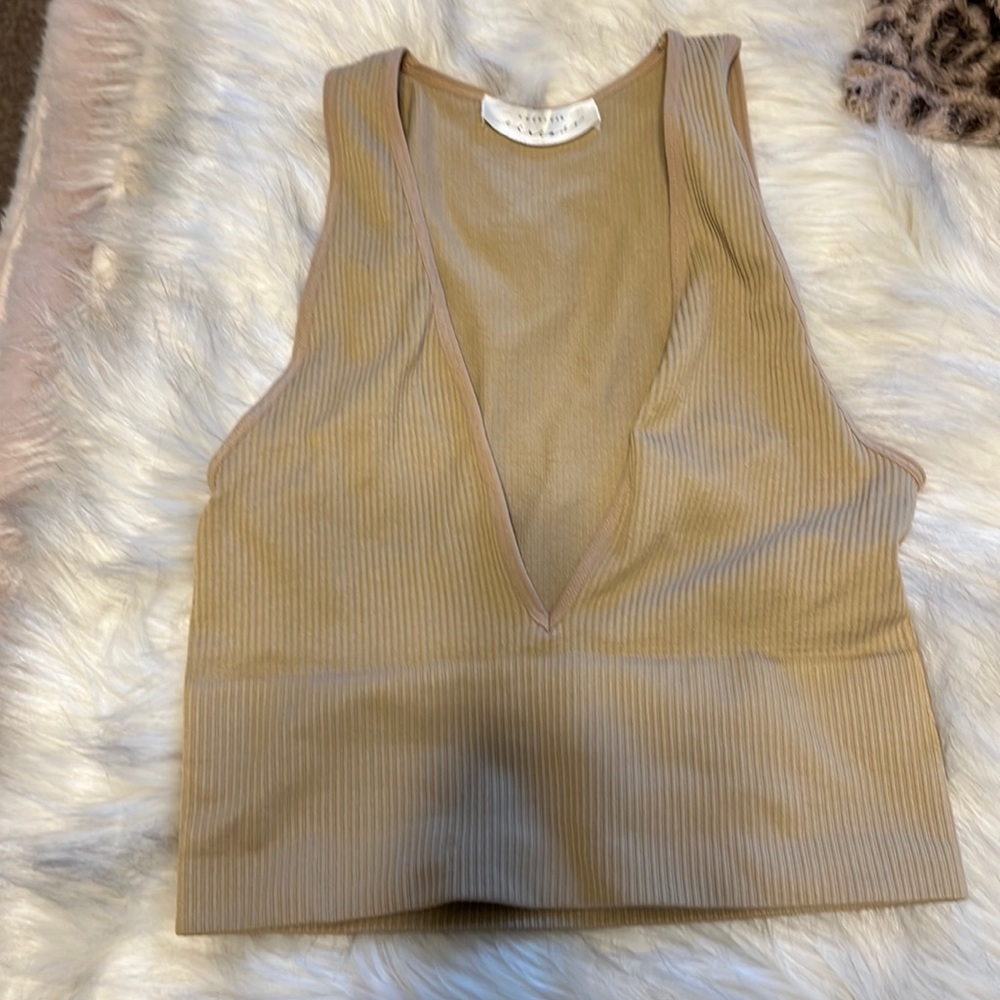American Threads Basic Tank - Picture 2 of 4